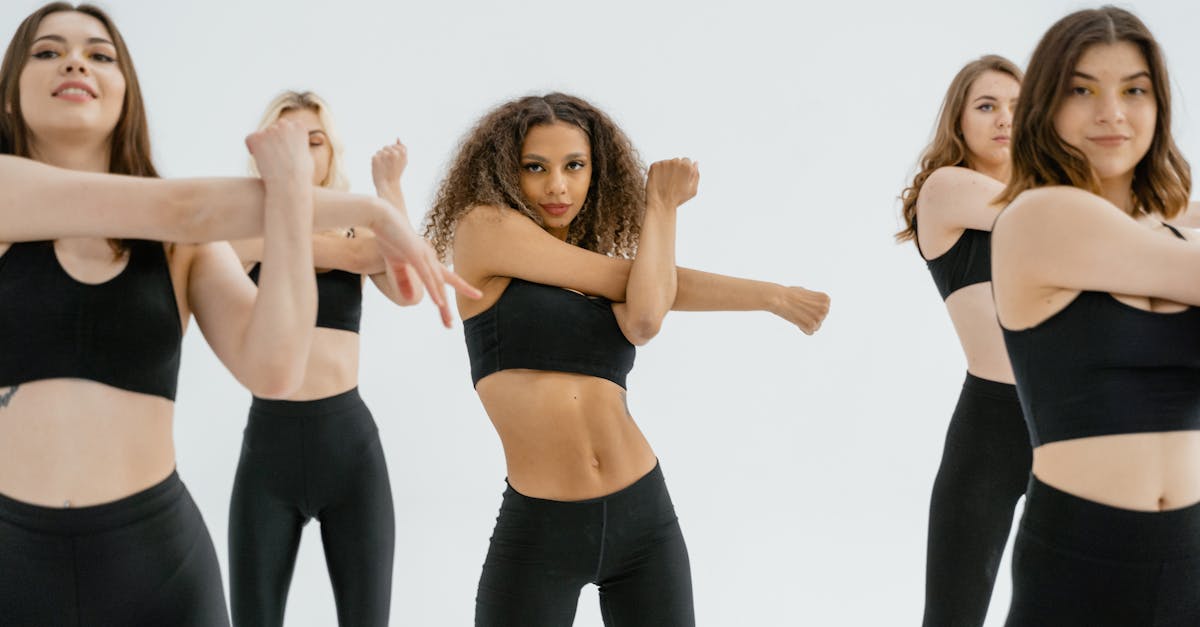découvrez l'importance de la force de base pour améliorer votre condition physique globale, améliorer votre posture et prévenir les blessures. explorez des exercices efficaces et des conseils pour construire un tronc solide pour de meilleures performances dans les activités quotidiennes et sportives.