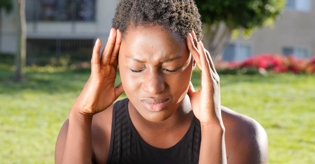 découvrez des stratégies efficaces pour gérer et soulager les migraines. découvrez les symptômes, les déclencheurs et les traitements pour vous aider à reprendre le contrôle de votre vie et à réduire la douleur.