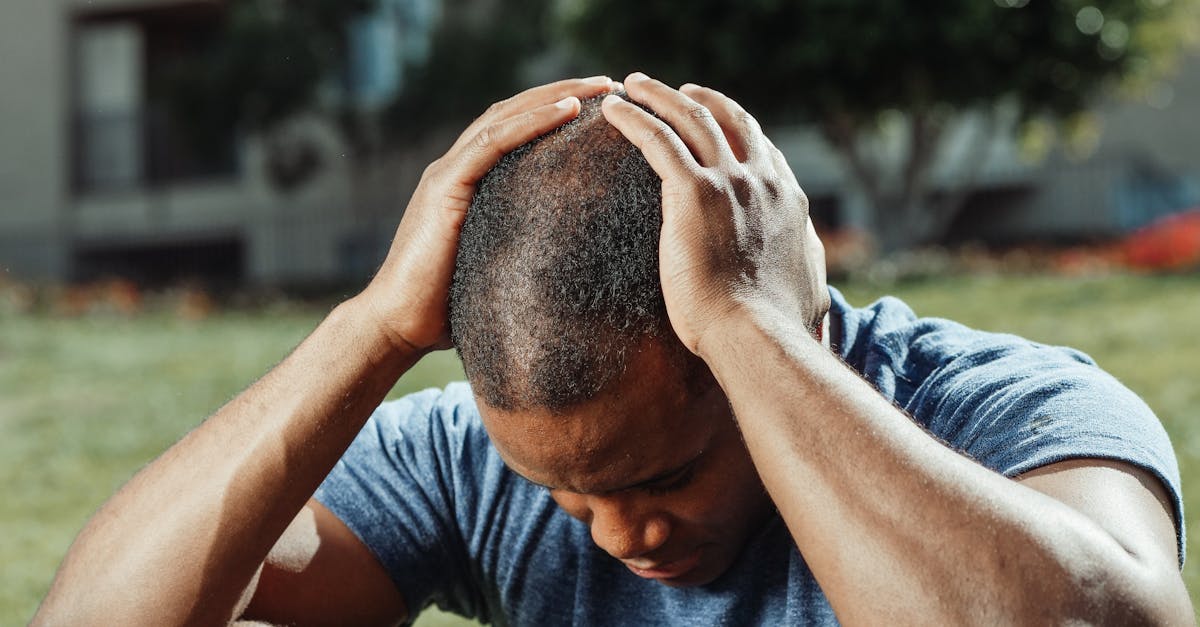 découvrez des stratégies et des traitements efficaces pour gérer les migraines. apprenez-en plus sur les déclencheurs, les symptômes et les mesures préventives pour soulager la douleur et améliorer votre qualité de vie.