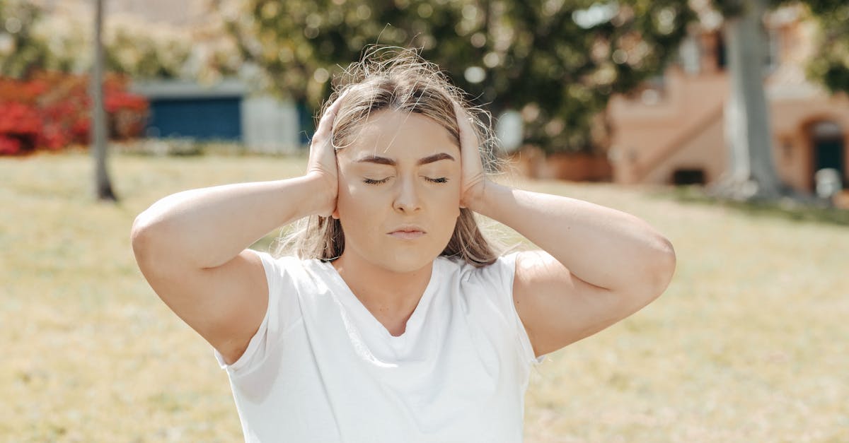 découvrez des stratégies efficaces pour comprendre et gérer les migraines. Découvrez les symptômes, les déclencheurs et les traitements pour soulager la douleur et améliorer votre qualité de vie.