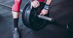 explore effective lifting techniques to enhance strength and prevent injury. learn proper methods for various lifts to maximize performance, improve safety, and achieve your fitness goals.