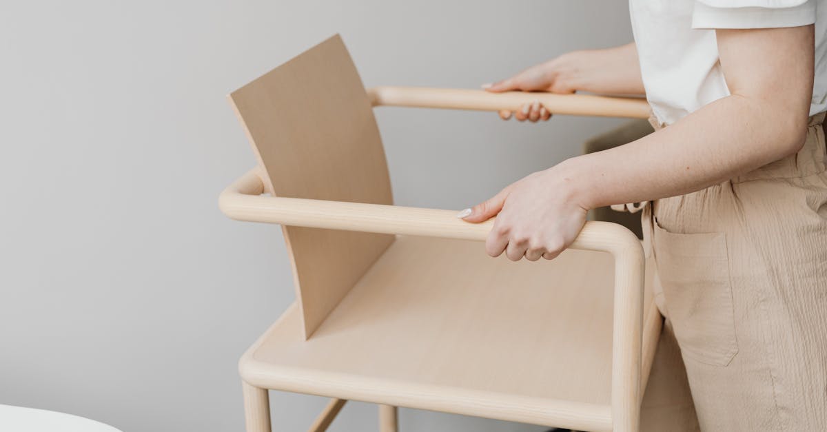 La première caractéristique essentielle d'une chaise ergonomique est sa hauteur d'assise réglable.