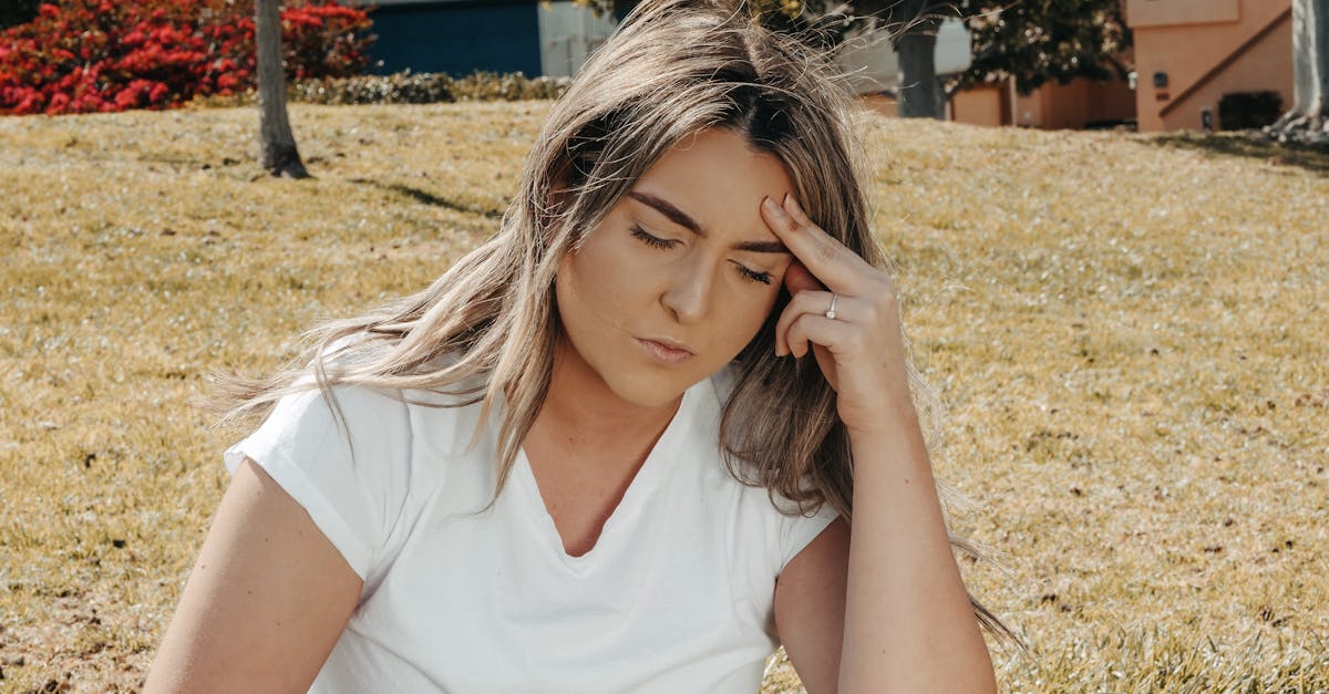 discover effective strategies to manage and alleviate migraines. learn about common triggers, prevention tips, and treatment options to improve your quality of life.