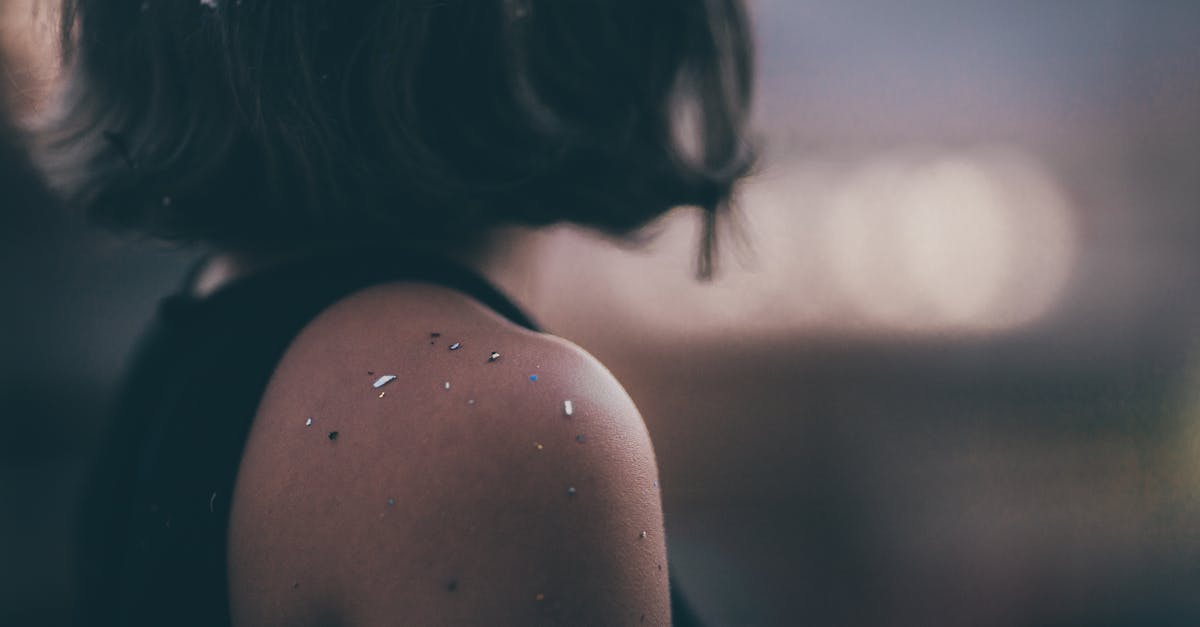 Le concept de recalibration neuromusculaire consiste à stimuler doucement certaines zones du corps afin de favoriser la symétrie du tonus musculaire et d'optimiser leur fonctionnement. De nombreuses personnes ressentent de l'inconfort ou des tensions dues à une mauvaise posture ou à des déséquilibres musculaires. Les méthodes innovantes de Pulse Align visent à rééquilibrer ces déséquilibres naturellement, aidant ainsi les clients à se sentir plus alignés et plus maîtres de leur corps.