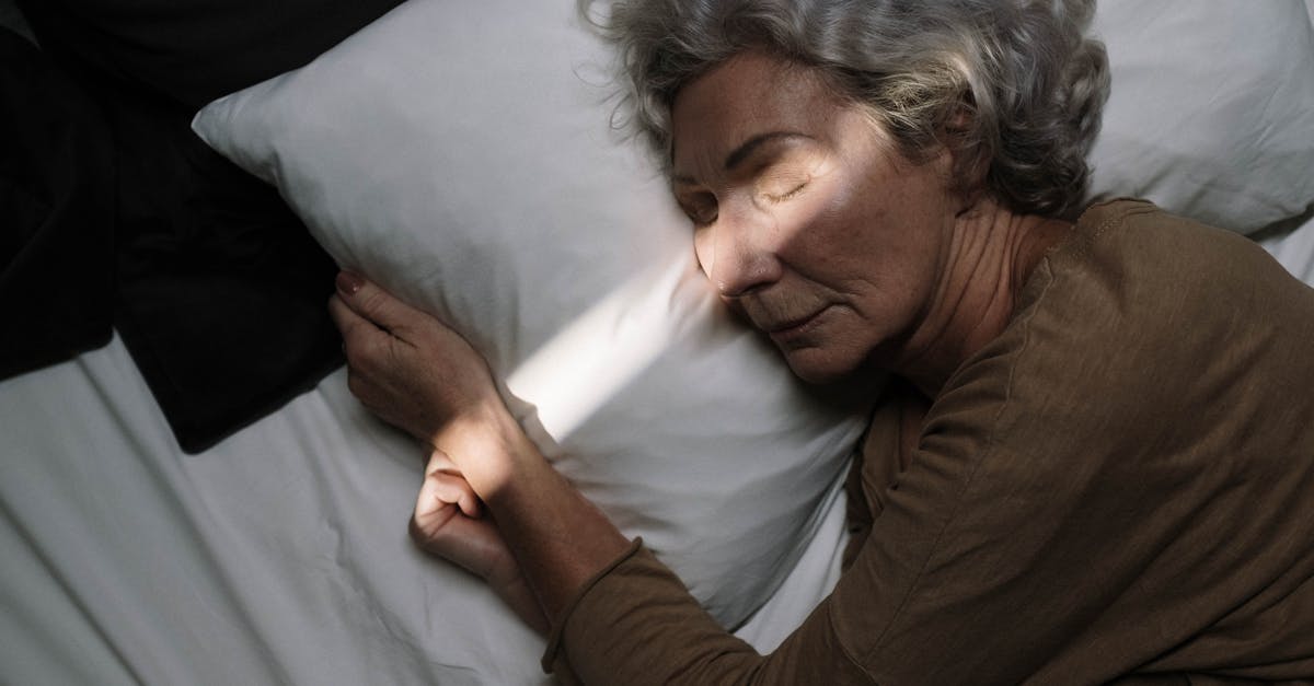 discover the best sleeping postures to enhance your sleep quality and overall health. explore tips on how to maintain proper alignment and comfort while you rest, ensuring you wake up rejuvenated and ready for the day.
