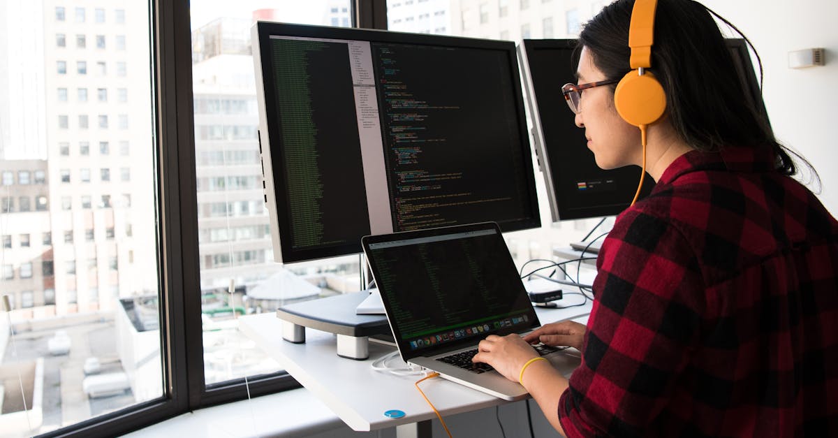 discover the benefits of a standing desk for your workplace or home office. improve your posture, boost productivity, and enhance comfort while working with our stylish and ergonomic standing desks.