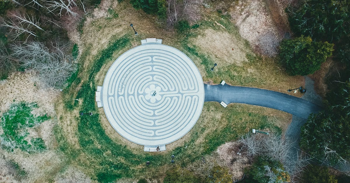 discover comprehensive information about labyrinthitis, including its symptoms, causes, diagnosis, and treatment options. understand how this inner ear condition affects balance and hearing, and learn about effective management strategies.