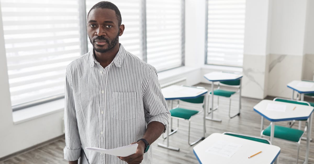 discover the benefits of standing desks for your workspace. improve posture, enhance productivity, and reduce health risks. find the perfect standing desk to elevate your work experience and enjoy a healthier lifestyle.