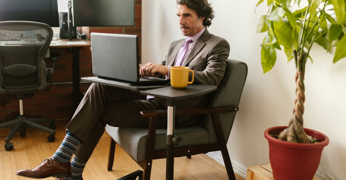 discover the ultimate comfort and support with our ergonomic chairs, designed to promote healthy posture and reduce strain during long hours of sitting. perfect for home or office use.