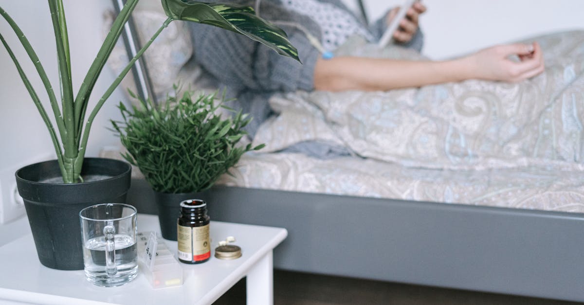 De nombreux patients ont partagé des expériences positives avec la décompression neurovertébrale de TAGMED. Par exemple, une personne a signalé un soulagement remarquable et durable de la douleur après seulement quelques séances, lui permettant de reprendre une vie active plus tôt que prévu. Une autre patiente a souligné comment la thérapie lui a permis de gérer efficacement ses symptômes, réduisant ainsi sa dépendance aux médicaments. Ces témoignages soulignent les résultats tangibles et les avantages pratiques offerts par l'approche thérapeutique de TAGMED.
