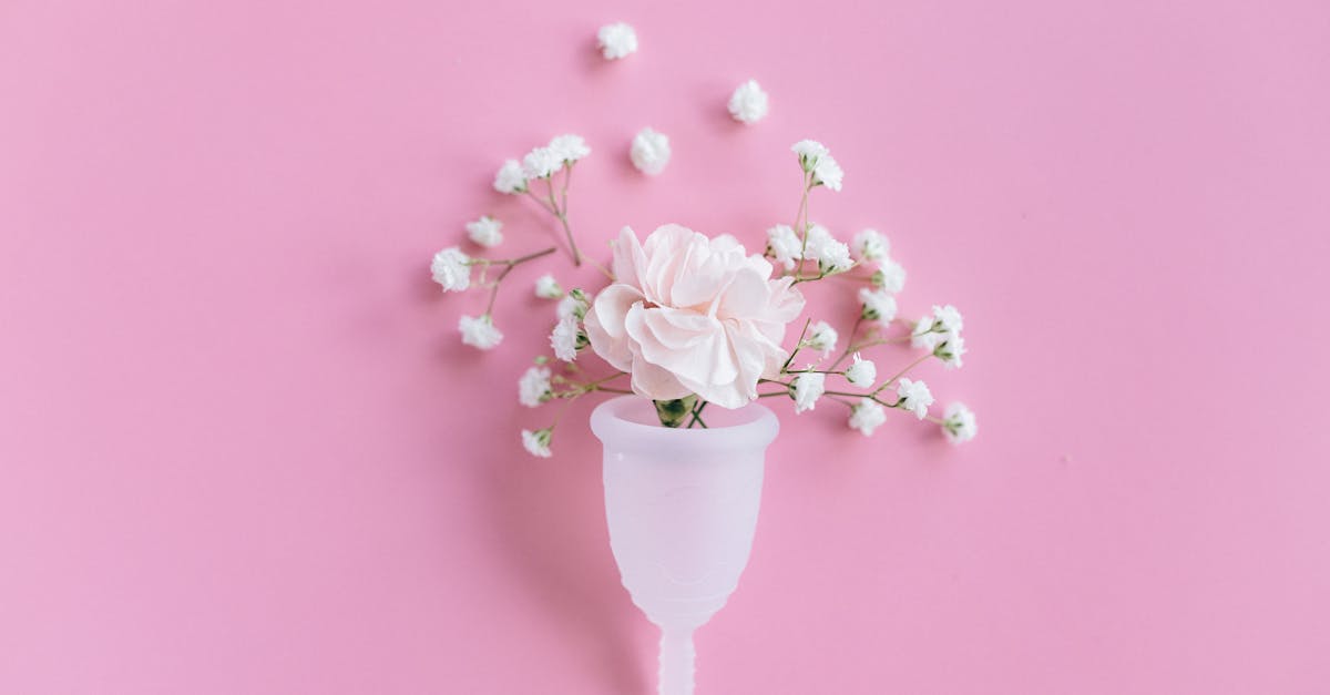 discover effective strategies for managing menstrual migraines. learn about the causes, symptoms, and treatments to alleviate pain and improve your quality of life during your cycle.