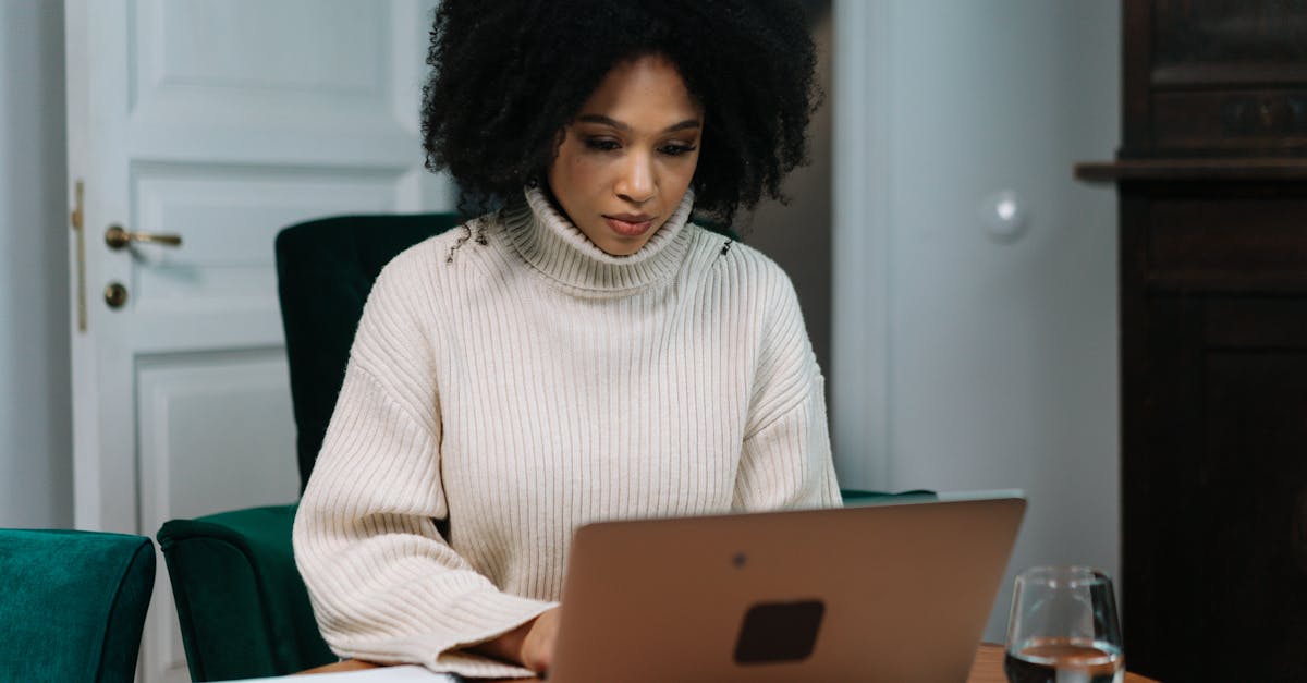 Notre objectif ne se limite pas à soulager l'inconfort, mais vise à favoriser une amélioration globale de l'ensemble du corps. En stimulant les processus d'auto-guérison du corps, les clients bénéficient souvent d'une meilleure posture, d'une plus grande souplesse et d'une sensation générale de vitalité. Les retours de nos clients soulignent souvent une amélioration significative de leur mobilité et de leur bien-être après avoir utilisé Pulse Align, renforçant ainsi l'efficacité de nos méthodes sans cibler directement les symptômes.