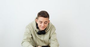 discover the causes, symptoms, and effective solutions for tech neck. learn how to prevent neck pain and improve your posture when using digital devices.